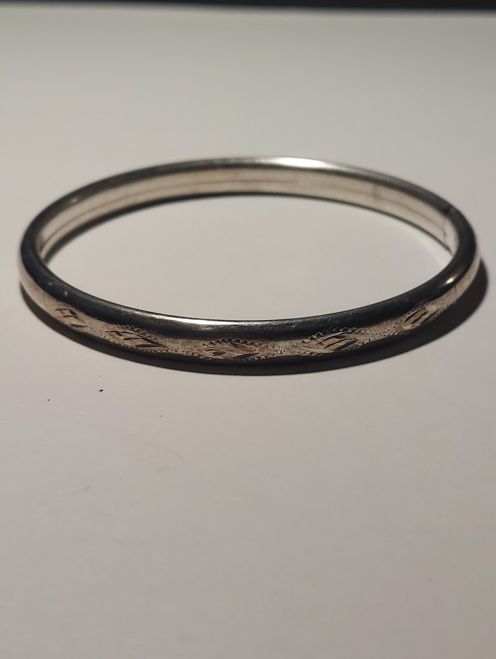 Vintage 925 Sterling Silver Engraved Hinged Bangle Bracelet